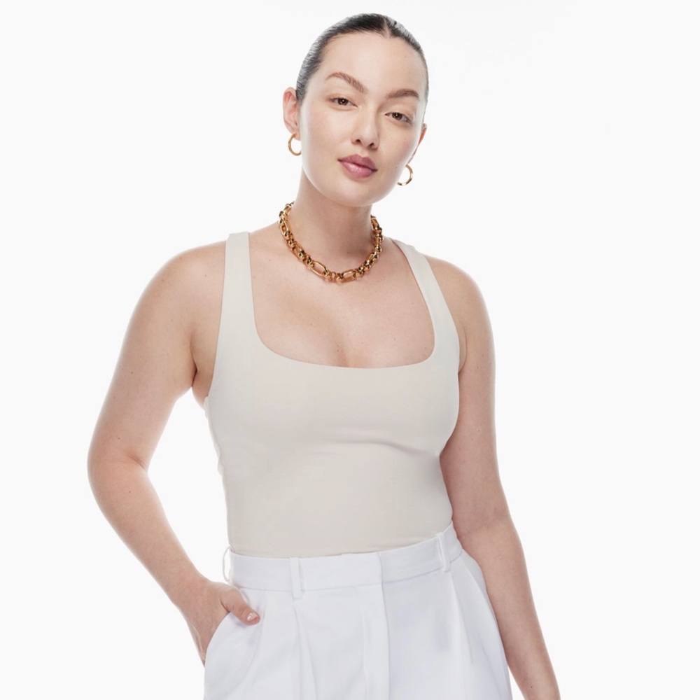 Aritzia Babaton Contour Tank